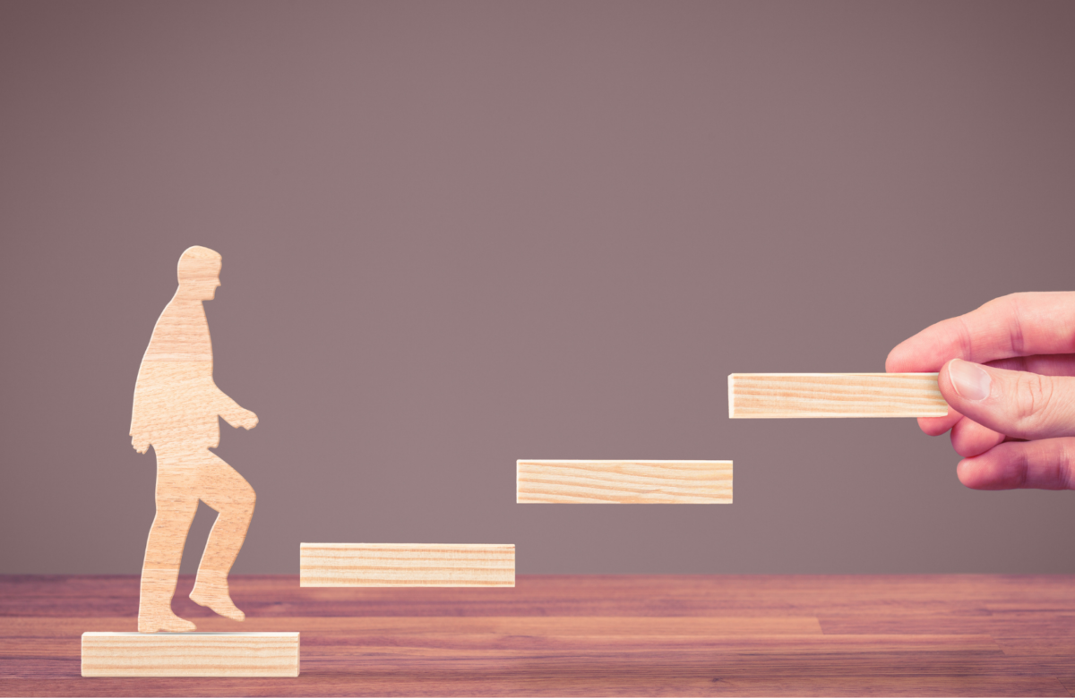 Kariyer Yönetimi: Kurumsal Sürekliliğin ve Yetenek Stratejisinin Temel Bileşeni